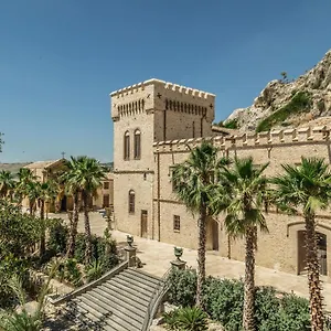Castello Ducale Colonna Hotel